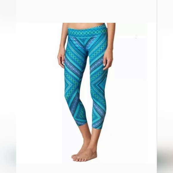 Prana Roxanna Mid Rise Capri Leggings In Green And Blue - Picture 2 of 2